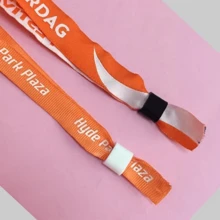 Móc khóa nhựa dùng một lần, thích hợp cho vòng tay ruy băng, quà tặng tiệc tùng và quà lưu niệm. - nhiều màu - Xem 3