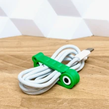 这款产品可收纳整理充电线和数据线，防止桌面/包包里的线缆缠绕，固定线材，防止线缆脱落，保护线尾，减少弯折损伤，延长使用寿命。可爱的鳄鱼造型，趣味十足，让您的桌面更加美观。单手即可快速夹紧，使用方便。夹持牢固不伤手，小巧轻便，适合居家、办公及外出使用。 - 多色 - 查看 2