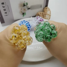 1个彩色网状减压球：彩虹串珠网状软球，柔软的葡萄造型球，可缓解焦虑和压力，适合儿童和成人，是婚礼季和母亲节的完美礼物。 - NNL42 - 查看 11
