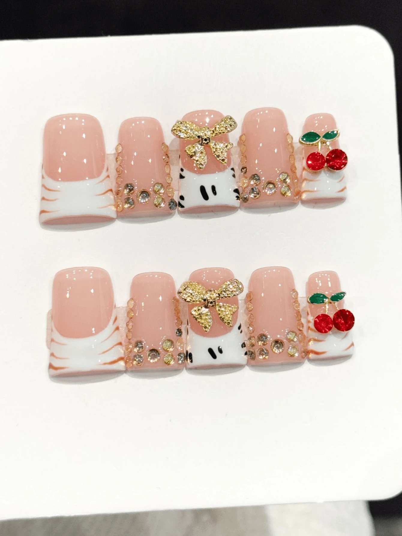 10pcs Short Handmade Nails, Suitable For Parties And Daily Wear, "Sweet Cherry Leopard" Cherry Bow Leopard Design, Easy To Wear. 10pcs Y2K Style Handmade Nails, Suitable For Girls And Women's Holiday Parties, Music Festivals And Daily Wear, Valentine's Day And Mother's Day Gifts.