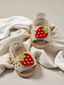 1 đôi dép xăng đan móc thủ công thêu hình dâu tây cho trẻ sơ sinh, màu trắng và be, giày trẻ em thủ công - Màu be - Xem 4