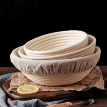 1 pezzo Cestino di lievitazione per pane rotondo in rattan da 13 cm con fodera, cestino per impasto di pane acido, utensile da cucina multifunzionale, cestino per modellare il pane fatto a mano, in materiale di rattan naturale, perfetto per la panificazione con lievito e pasta acida - Strumento essenziale per la panificazione artigianale per uso domestico e professionale, lievitazione del pane, produzione di pane fatto in casa, cestino per la lievitazione del pane, accessori per la panificazione, utensile per pane fatto a mano, adatto per tutti i 12 mesi - Bianco - Visualizzare 6