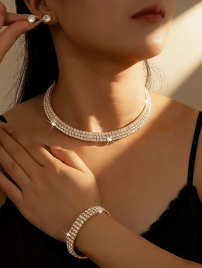 Bộ trang sức lấp lánh 3 món: Dây chuyền + Vòng tay + Hoa tai, đa năng và thanh lịch, phù hợp cho tiệc tùng, đám cưới, ngày lễ Thánh Patrick và các dịp quan trọng khác, mùa hè.