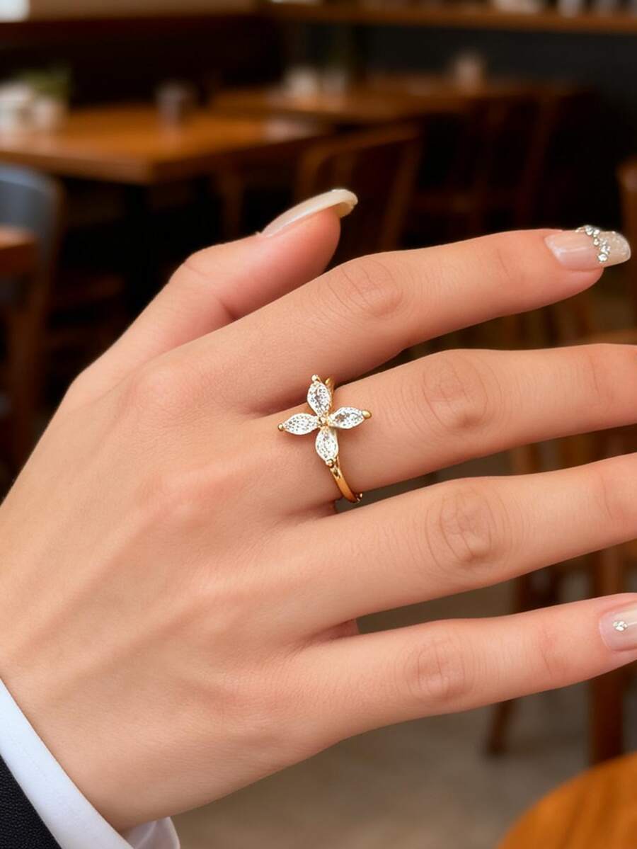 1 chiếc nhẫn hình cỏ bốn lá mạ vàng tinh tế, đính đá Cubic Zirconia cắt hình bầu dục - Trang sức nữ - Vàng - Xem 1