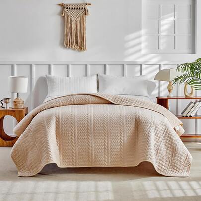 1pc Oversized Lightweight Soft Quilted Bed Cover, Thin Bedspread For Double Bed, All Season Bedding For Spring And Summer