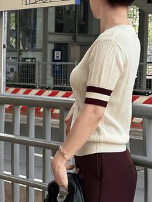 女士优雅休闲针织上衣，圆领撞色短袖设计，针织套头衫，女士通勤装，复古风格，适合外出、度假、聚会，简约时尚夏季穿搭 - 米色 - 查看 2