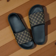 Chanclas para hombres, diseño especial, pantuflas planas de EVA suave antideslizantes, aptas para uso interior y exterior, pantuflas casuales para hombres súper cómodas y duraderas, muy adecuadas para uso diario - Marrón - Ver 6