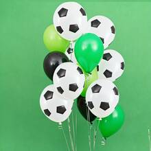 13 piezas Juego de globos de látex de 12 pulgadas con tema de fútbol verde para fiesta - Ver 6