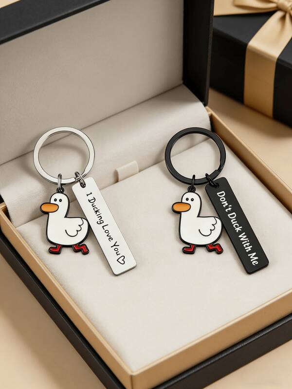 2pcs Fashionable Cute Duck Shaped Creative Letter Keychain, Made Of Stainless Steel, Simple And Stylish Design / Cute Accessories Girls Love / Keychain / Car Keychain / Camping Essential