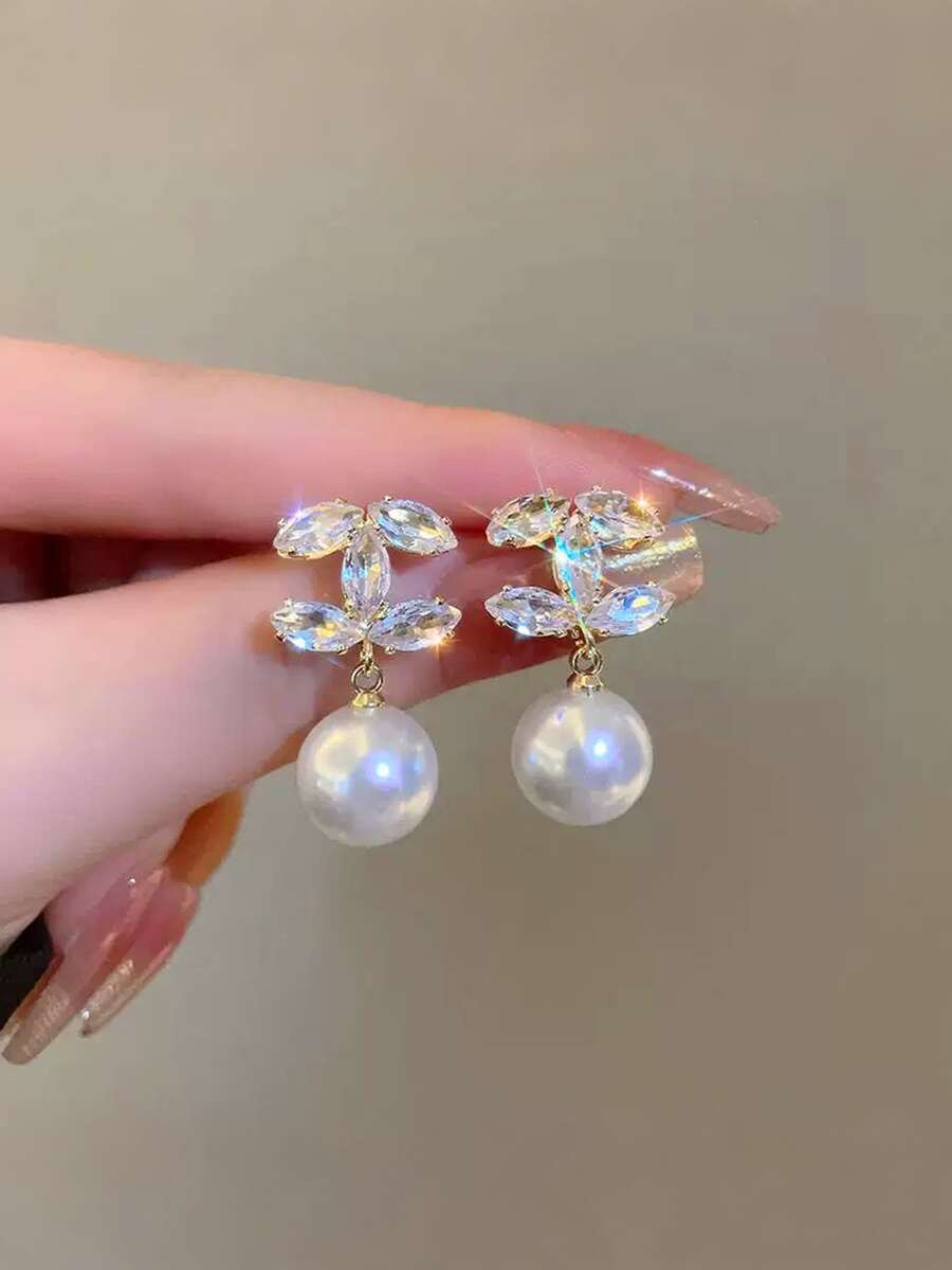 Elegant And Lovely 18K Gold-Plated Copper Earrings Are Perfect For Everyday Wear And Parties.