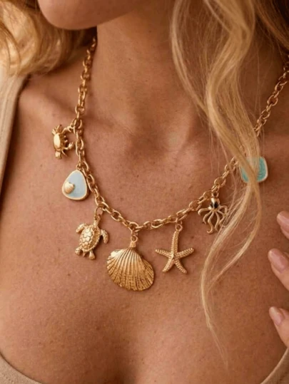波西米亚风贝壳和海洋动物吊坠项链 - 手工制作的夏季海滩饰品 - 金色叠戴精致链条，适合海滨度假