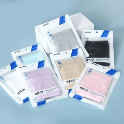 Bộ 3 ống tay áo thoáng khí, không đường may, nhanh khô, chống tia UV, cỡ lớn, kiểu dáng mùa hè, ống tay áo chống nắng bằng lụa băng dành cho cả nam và nữ. Kiểu dáng rộng rãi, thoải mái cho các hoạt động thể thao mùa hè và đạp xe, thoáng khí và có thể giặt được, có chức năng chống tia UV. Thích hợp cho chơi golf, đạp xe, chạy bộ, câu cá, lái xe và nhiều hoạt động ngoài trời khác. Đây là những ống tay áo thể thao mùa hè chống nắng và chống trượt. Đóng gói trong hộp giấy và túi.