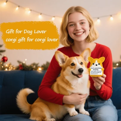 1件手工钩编桌面摆件，异想天开的科幻动植物毛绒玩偶，可爱设计，可作为生日礼物送给闺蜜、女友、姐妹、妈妈、奶奶、同事、家人，传递正能量，适合派对、母亲节、父亲节、感恩节、房间装饰、小礼物、纪念品。