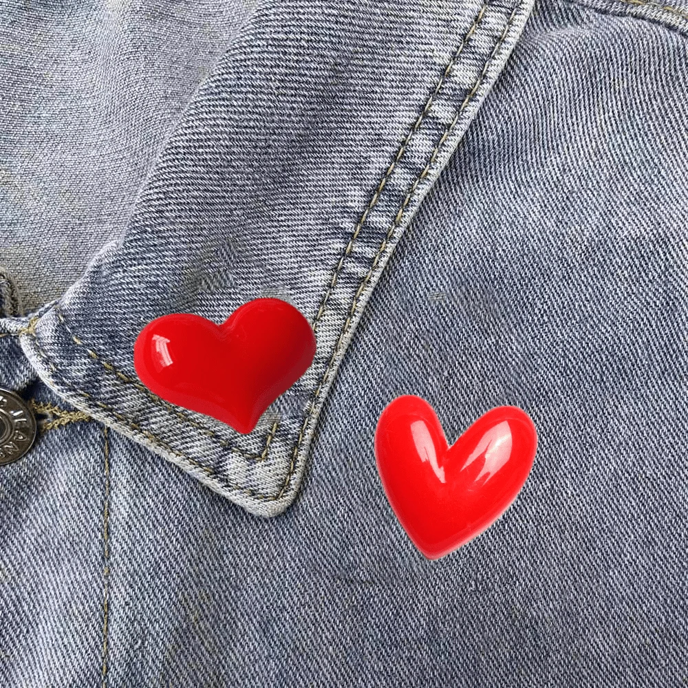 2枚/套 不对称亮红色心形胸针 - 经典简约风格，耐用树脂材质，适合搭配女士服装、包包和鞋子 - 彩色 - 查看 1