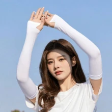 3 chiếc ống tay chống nắng thoáng khí, không đường may, nhanh khô, chống tia UV, kiểu dáng mùa hè unisex, chất liệu lụa băng. Thích hợp cho các môn thể thao mùa hè như chơi golf, đạp xe, chạy bộ, câu cá, lái xe và các hoạt động ngoài trời khác. Được đóng gói trong thùng carton và túi. Thích hợp cho du lịch, lễ hội. - Nhiều màu - Xem 2