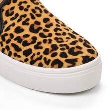 Women's Slip-On Sneakers, Casual, Easy, Super Comfortable And Lightweight - NEW RELEASE - 鏽棕色 - 查看 2