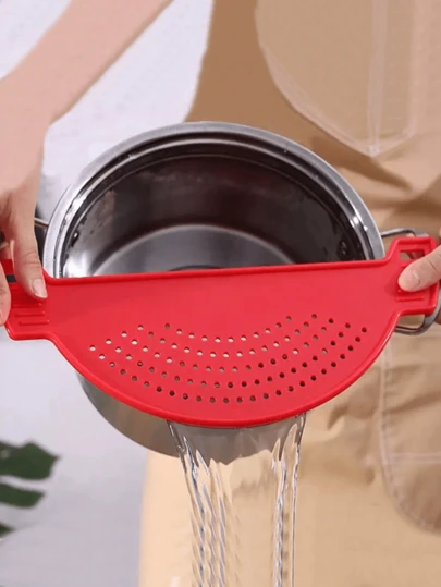 1pc Crescent-Shaped Plastic Clip-On Strainer, Suitable For Cooking Noodles, Vegetables, Fruits, Heat-Resistant For Various Pots And Bowls, Essential Kitchen Tool, Suitable For Students, Christmas And Other Occasions