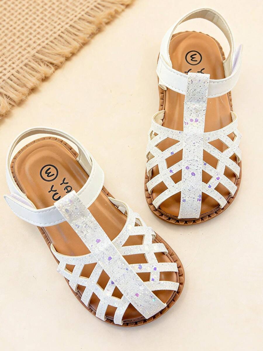 1 Pair Fashion Children's Sandals, Beige Girls' Flat Sandals, Sequin Hollow Hook And Loop Design, Soft Non-Slip Wear-Resistant Sole, Suitable For Banquets, Gatherings, Parties, Weddings, Vacations - Beige - View 1