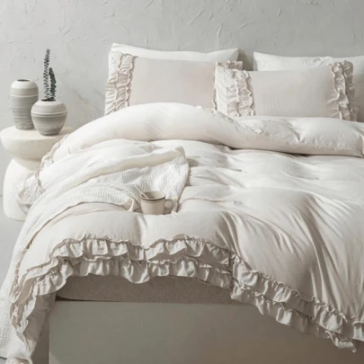 Bộ chăn ga gối 3 món kiểu Hàn Quốc xếp nếp màu trắng và hồng, cỡ Queen - Bộ sưu tập chăn ga gối siêu mềm mại - Nhẹ, thoáng khí (Cỡ Queen, Trắng)