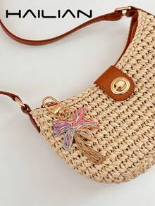 HAILIAN A Charming Woven Coconut Tree-Shaped Raffia Grass Accessory, Presenting Intricate Interweaving In Various Colors. It Can Perfectly Serve As A Bag Accessory Or Car Keychain, And Also Makes A Lovely Small Gift For Holidays Or Birthdays. - Multicolor - View 2