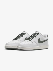 Nike 女款 COURT VISION 休闲运动鞋，新款 FV9952-101 - 白綠色 - 查看 1