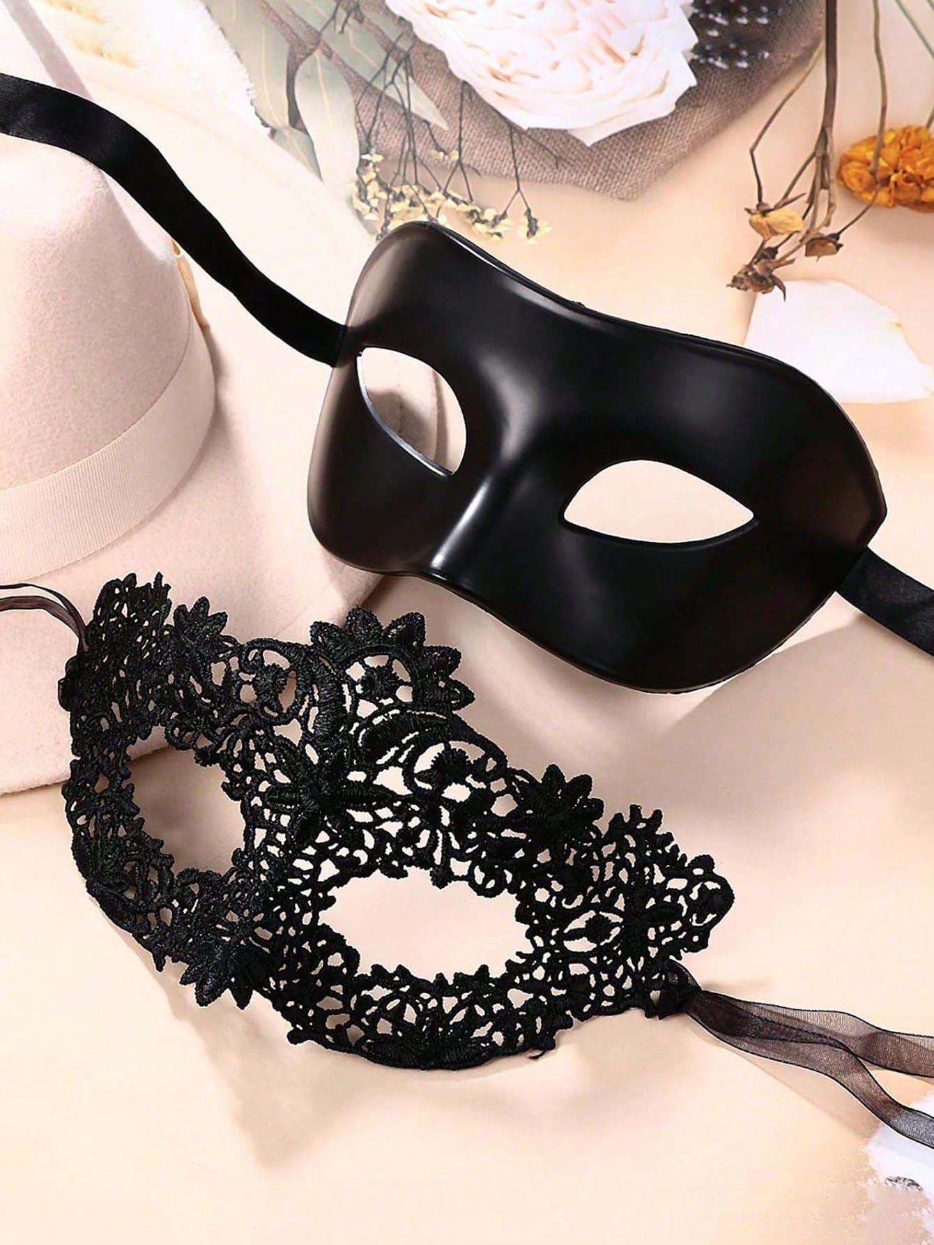 2pcs/Set Couple Masquerade Mask Costume, Lace Plastic Venetian Party Mask, Suitable For Halloween, Carnival, Romantic Decoration, Unisex