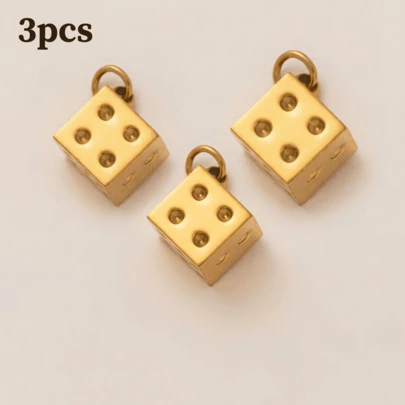 3pcs Summer Dice Pendant, Minimalist High-End Style, 18K Gold PVD Coating, Stainless Steel Material, Waterproof And Sweatproof, Used For Making Earrings, Bracelets, Spacer Necklaces, Accessories, Suitable For DIY, Bag Chains, Keychains, DIY Jewelry Accessories, Women's Jewelry And Charming Jewelry Accessories.