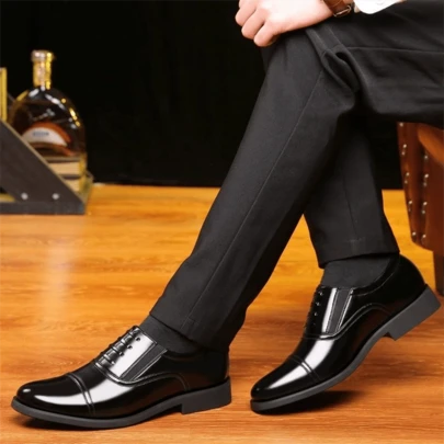 2026 Nuevos Zapatos de Cuero Slip-On para Hombres, Versátiles Zapatos Formales de Negocios con Suela Blanda, Cómodos y Transpirables Mocasines Duraderos de Estilo Casual