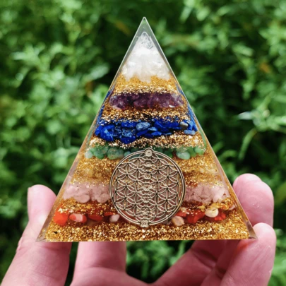 1 chiếc kim tự tháp Orgone 7 luân xa - Kim tự tháp Orgonite Mandala - Máy phát điện bảo vệ khỏi bức xạ điện từ (EMF) - Quà tặng