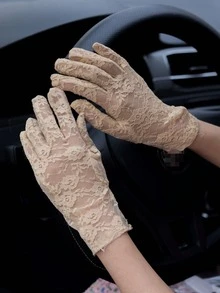 一双女士蕾丝镂空手套，透气，露指设计，适合春夏佩戴，性感蕾丝边饰，可用于驾驶、骑行、婚礼等场合。 - 分指手套 - 查看 17