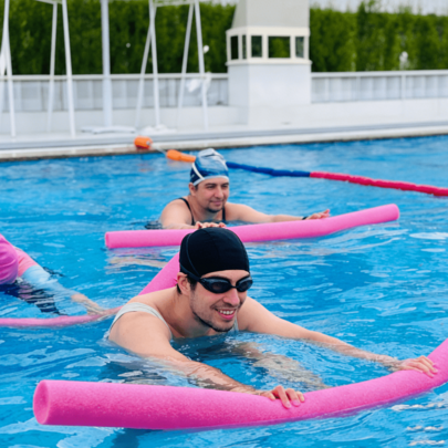 1 pieza Tabla de flotación de espuma sólida de alta flotabilidad, adecuada para flotación en piscina, asistencia de equilibrio, proporciona suficiente flotabilidad para estabilizar el Body, ayuda a mantener la postura de flotación, aplicable para práctica de flotación y descanso en el agua, flexible y maleable de natación, material ligero y flexible, se puede doblar y enrollar de diferentes maneras, cumple con diversas necesidades de actividades acuáticas, superficie impermeable y suave, material resistente al agua evita la deformación