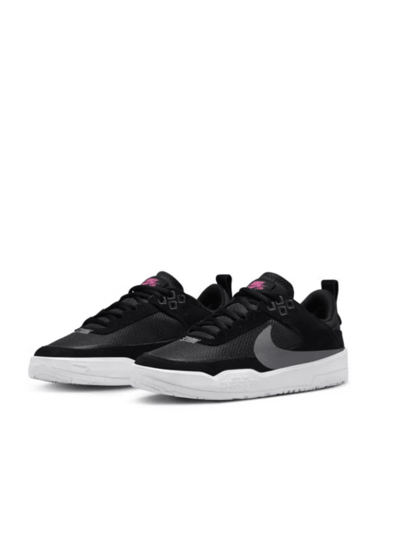 Nike SB系列女子轻便耐穿户外滑板鞋舒适耐磨日常通勤低帮平底鞋SB DAY ONE黑色时尚百搭休闲运动鞋推荐百搭款FN4210-002 - 黑色 - 查看 1