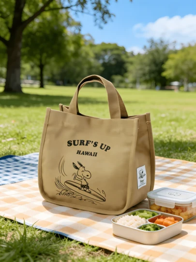  1 pieza Bolso de lona con tema de Snoopy surfista, adecuado para el almuerzo, el transporte, el picnic y la escuela, excelente para volver a la escuela y como regalo de cumpleaños