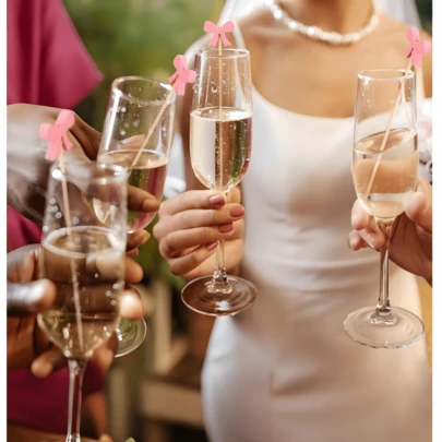 10/100支粉色蝴蝶结牙签，优雅粉色蝴蝶结鸡尾酒签 - 手工天然竹牙签，适合生日派对用品，可用于饮料、开胃菜、烘焙、婚礼甜点、派对、蛋糕和纸杯蛋糕装饰以及派对食品（水果、糖果）