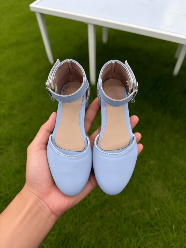 1 đôi sandal cao gót mũi tròn chống trượt bằng da PU đính đá cho bé gái, thích hợp cho các buổi biểu diễn nghệ thuật ở trường mẫu giáo, những buổi hẹn hò sang trọng và các bữa tiệc ngoài trời mùa hè.