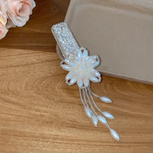 1 chiếc kẹp tóc tua rua hình hoa đính pha lê và ngọc trai - trắng - Xem 7
