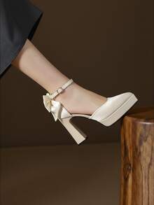 女士时尚舒适镂空后跟搭扣蝴蝶结粗跟高跟鞋 - 米色 - 查看 1
