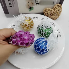 1 quả bóng giảm căng thẳng bằng lưới nhiều màu sắc: Bóng mềm bằng lưới đính hạt cầu vồng, bóng hình quả nho mềm dẻo giúp giảm lo âu và căng thẳng, phù hợp cho trẻ em và người lớn, món quà hoàn hảo cho mùa cưới và Ngày của Mẹ. - NNL42 - Xem 4