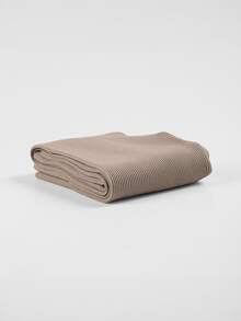 1 chiếc quần legging nữ dáng lửng, chất liệu vải co giãn cao, co giãn tốt, kiểu dệt gân. - Màu Khaki - Xem 3