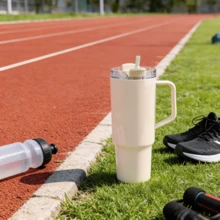 1 pièce Gourde de sport extra grande capacité de 1200 ml, en plastique, légère et portable, avec une poignée confortable, également adaptée pour une utilisation comme porte-gobelet de voiture, idéale pour se réhydrater après l'exercice. - Multicolore - Voir 3