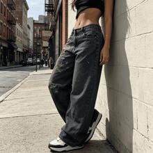 These Blue Printed Jeans Are Made From A Comfortable, Breathable Fabric. With A Relaxed, Oversized Fit And Embroidered Details, They Are Perfect For Everyday Wear, Leisurely Outings And A Variety Of Occasions. - Xám - Xem 3