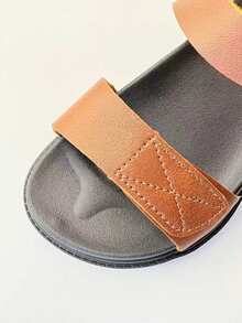 1 Pair Fashion Children's Sandals, Brown Girls' Flat Sandals, 3 Hook And Loop Design, Soft Non-Slip Wear-Resistant Sole, Suitable For Summer Outings, Banquets, Parties, Vacations - Brown - View 7