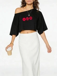 Women's Black Off-Shoulder Crop Top, BTS4 Logo Graphic Kpop Casual Short Sleeve Tee, Bangtan Army Merch, BTS4 Fan Gift, Casual Daily Wear, BTS4 Fan Merch, Kpop Concert Outfit, Music Festival, Streetwear. - Đen 3 - Xem 2