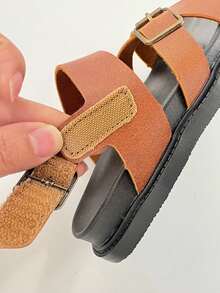 1 Pair Fashion Children's Sandals, Brown Girls' Flat Sandals, Metal Buckle & Hook And Loop Design Easy To Wear, Soft Non-Slip Sole, Suitable For Summer Outings, Banquets, Parties, Vacations - Brown - View 8