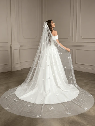 1pc Elegant Butterfly Veil With Long Tail, Suitable For Bride's Grand Wedding, 3*3M With Hair Comb, Wedding Photography
