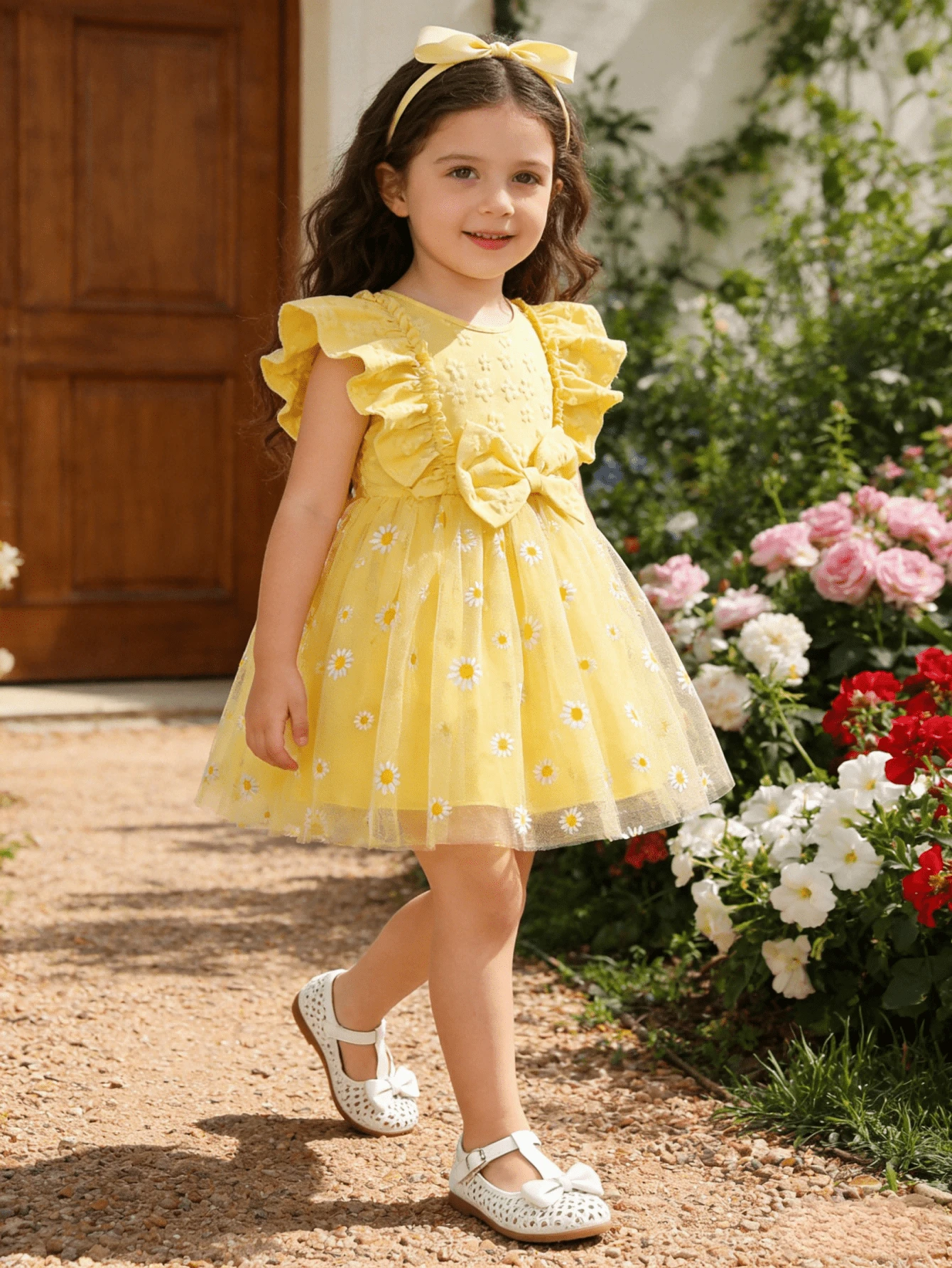 Đầm công chúa không tay cho bé gái, họa tiết hoa cúc jacquard ngọt ngào và dễ thương, chân váy lưới phồng với nơ và viền bèo nhún, lý tưởng cho mặc hàng ngày và đi nghỉ mát. - Màu vàng - Xem 1