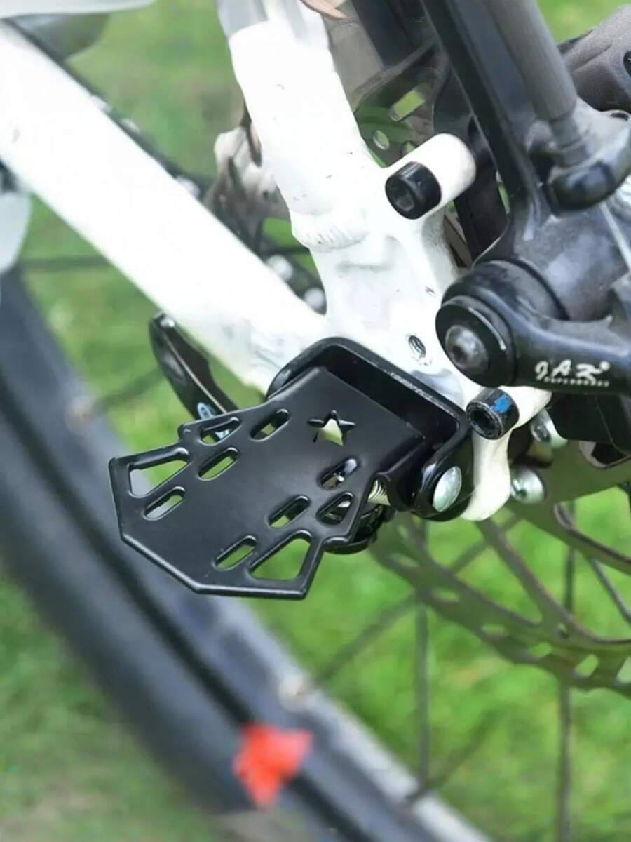 2Pcs Rear Seat Footrest Mounted On Back Wheel Bike Pedals Folding Footboard Cycling Accessories Non-Slip Design