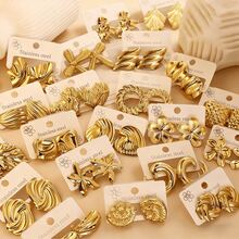 24 件套 - （随机款式）不锈钢金耳环，金心形/叶子形/翅膀形耳环，款式多样，设计优雅，低过敏性不锈钢耳环套装，送给女性朋友的完美耳环礼物。 - 金色 - 查看 3