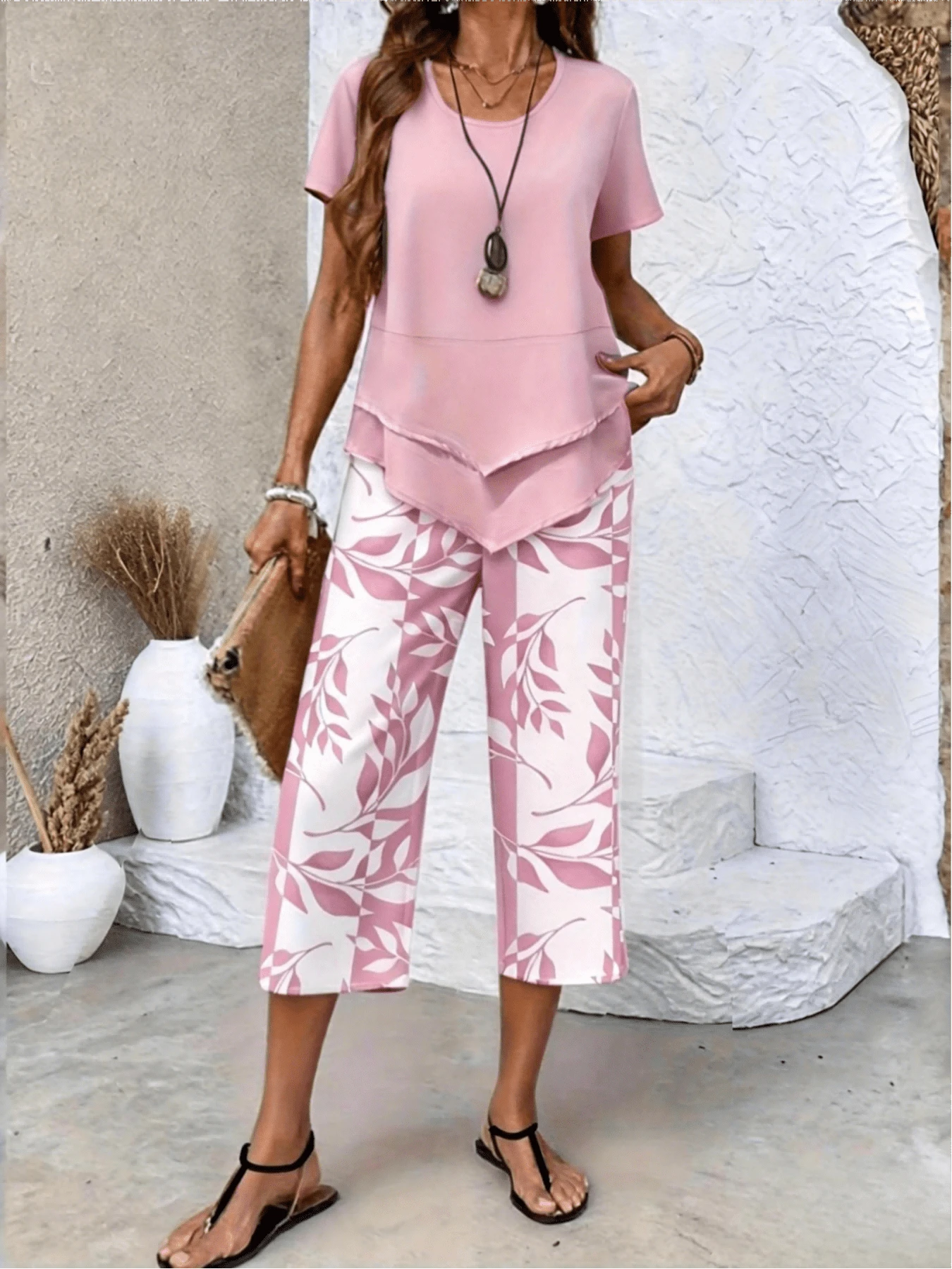 Women's Summer  Pink Leaf Print 2 Piece Outfit, Lightweight Breathable Asymmetrical Hem Short Sleeve Top & Capri Pants Set For Daily & Vacation Wear,Women's Sports Suit,Sportswear,2 Piece Sets Woman,Two Piece Set Women,Summer Outfits For Women,Summer Clothes,Beachwear,Vacation Outfits Women,Vacation Essentials - Hồng - Xem 1
