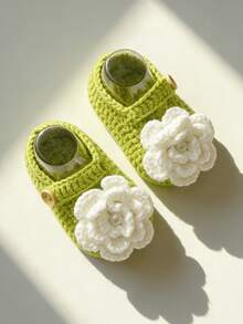 1 Pair Handmade Infant Booties, Green Crochet With White Flower Decor, Buckle Closure - Green - View 5
